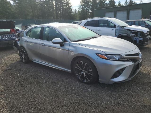 Photo 3 VIN: 4T1B11HK4JU140429 - TOYOTA CAMRY L 