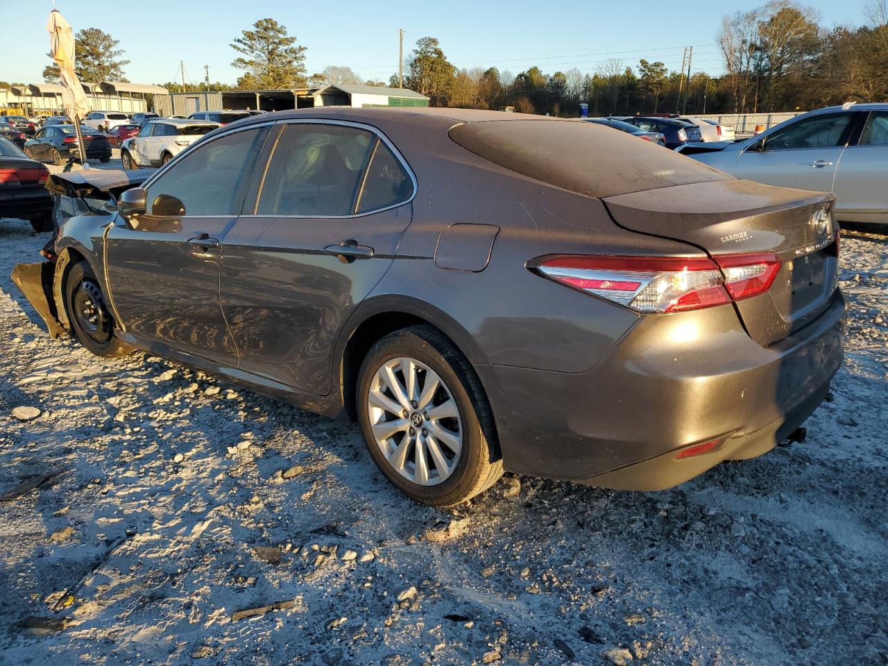 Photo 1 VIN: 4T1B11HK4JU142200 - TOYOTA CAMRY 