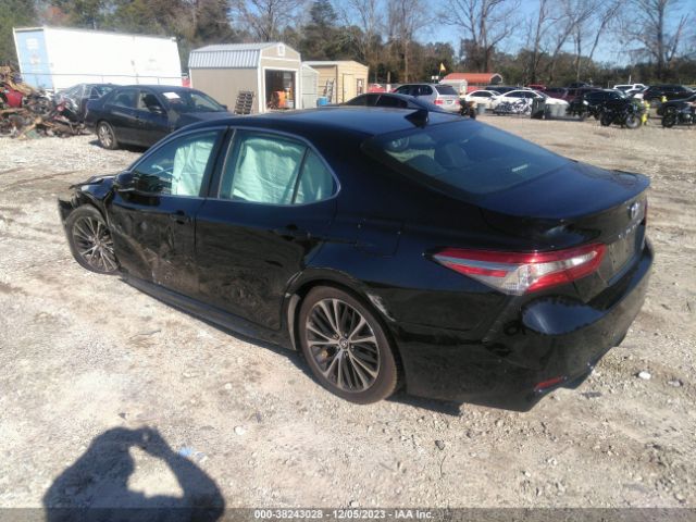 Photo 2 VIN: 4T1B11HK4JU143217 - TOYOTA CAMRY 