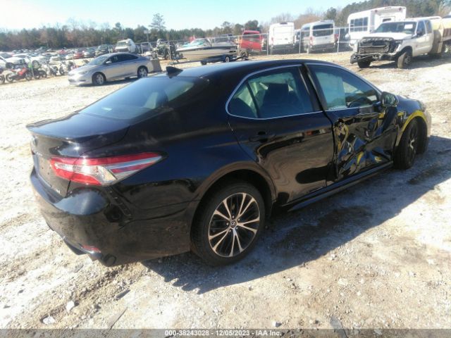 Photo 3 VIN: 4T1B11HK4JU143217 - TOYOTA CAMRY 