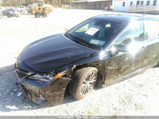 Photo 5 VIN: 4T1B11HK4JU143217 - TOYOTA CAMRY 