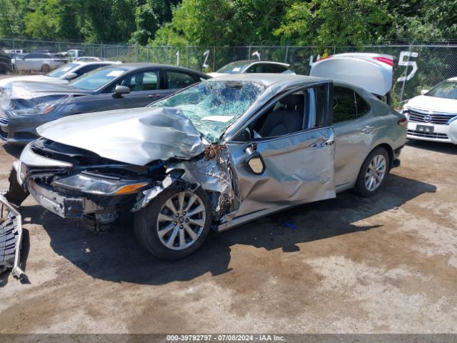 Photo 1 VIN: 4T1B11HK4JU143914 - TOYOTA CAMRY 