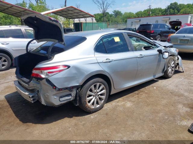 Photo 3 VIN: 4T1B11HK4JU143914 - TOYOTA CAMRY 