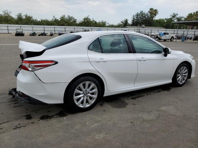 Photo 2 VIN: 4T1B11HK4JU147140 - TOYOTA CAMRY L 