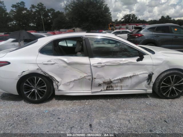 Photo 5 VIN: 4T1B11HK4JU148045 - TOYOTA CAMRY 