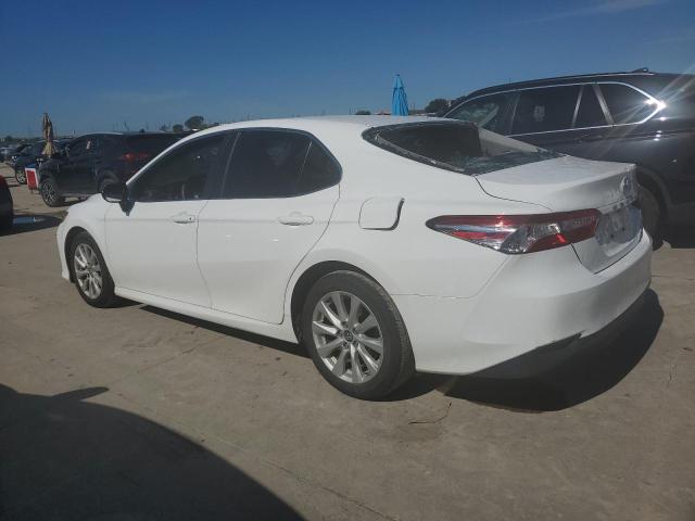 Photo 1 VIN: 4T1B11HK4JU150068 - TOYOTA CAMRY 