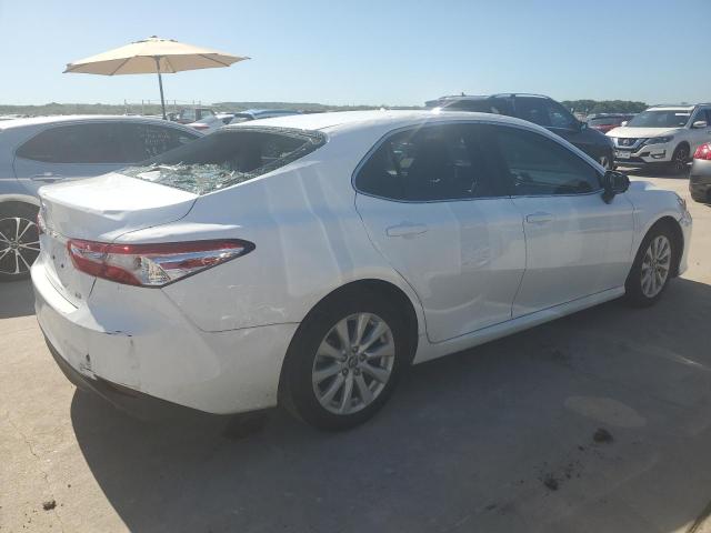 Photo 2 VIN: 4T1B11HK4JU150068 - TOYOTA CAMRY 