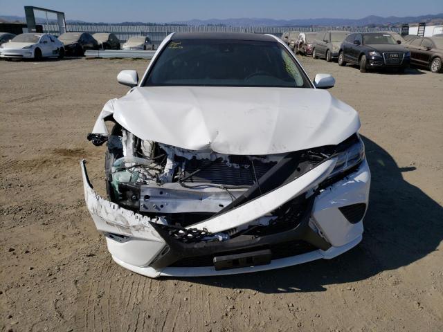 Photo 4 VIN: 4T1B11HK4JU500573 - TOYOTA CAMRY L 