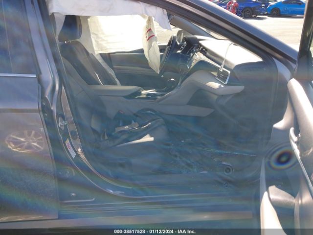 Photo 4 VIN: 4T1B11HK4JU508107 - TOYOTA CAMRY 