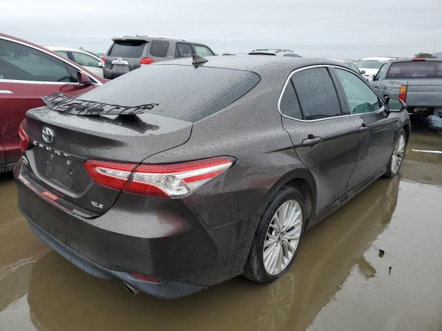 Photo 2 VIN: 4T1B11HK4JU509354 - TOYOTA CAMRY 