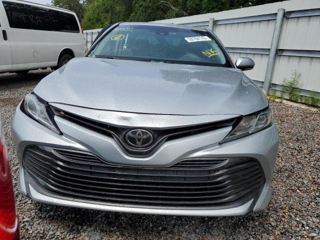 Photo 4 VIN: 4T1B11HK4JU541611 - TOYOTA CAMRY L 