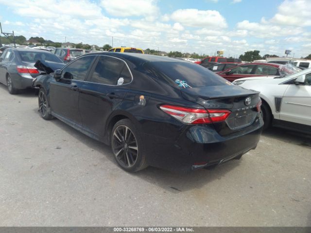 Photo 2 VIN: 4T1B11HK4JU544282 - TOYOTA CAMRY 