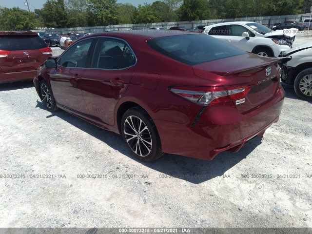 Photo 2 VIN: 4T1B11HK4JU564127 - TOYOTA CAMRY 