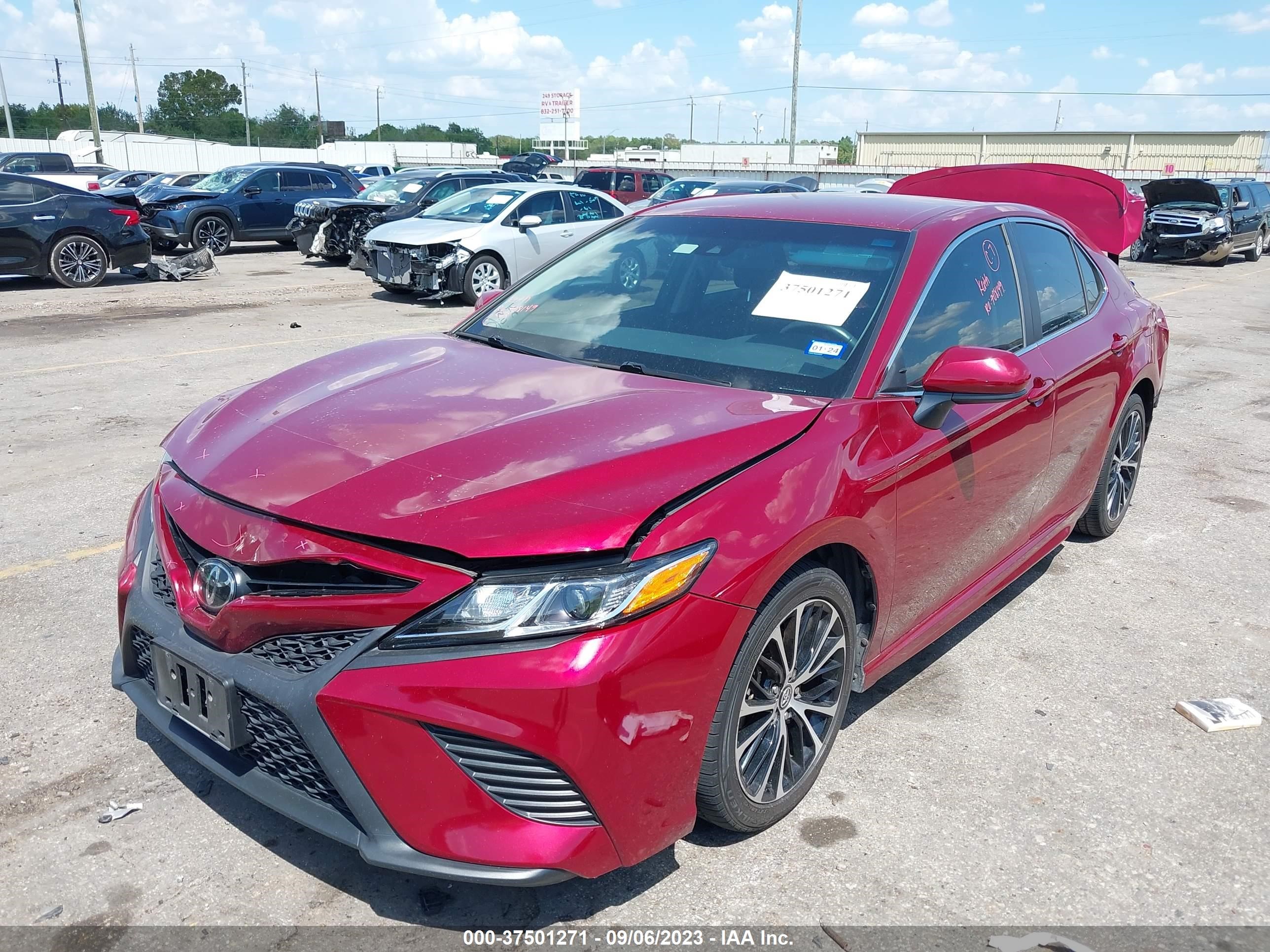 Photo 1 VIN: 4T1B11HK4JU564628 - TOYOTA CAMRY 