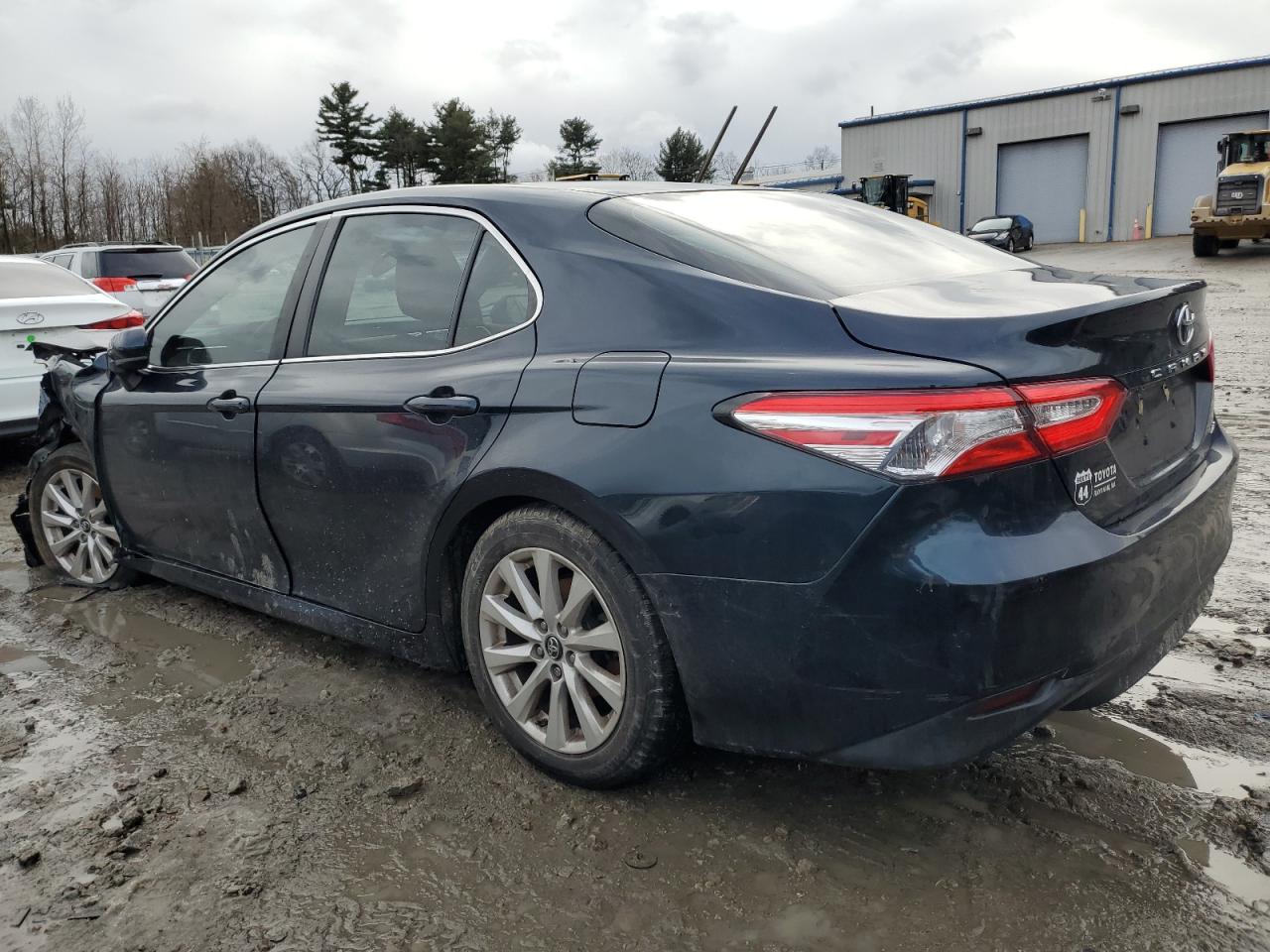 Photo 1 VIN: 4T1B11HK4JU570395 - TOYOTA CAMRY 