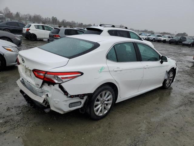 Photo 2 VIN: 4T1B11HK4JU580439 - TOYOTA CAMRY L 