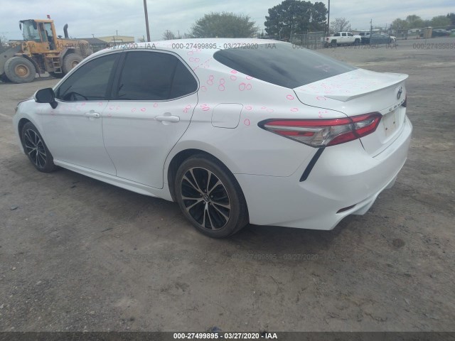 Photo 2 VIN: 4T1B11HK4JU588623 - TOYOTA CAMRY 