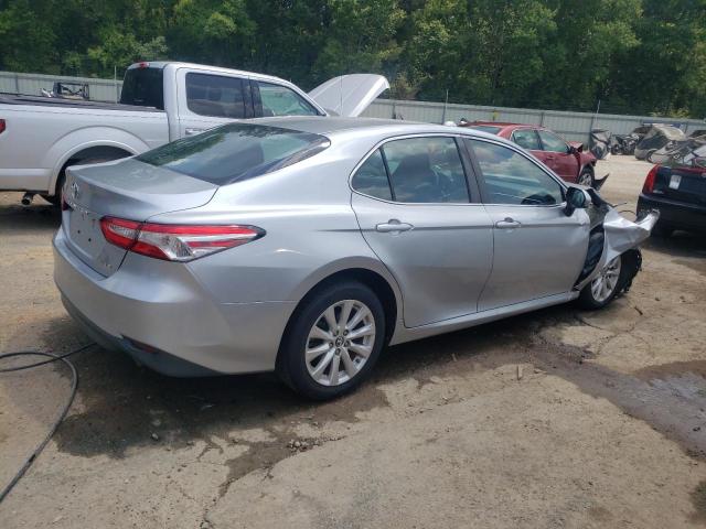 Photo 2 VIN: 4T1B11HK4JU590369 - TOYOTA CAMRY L 