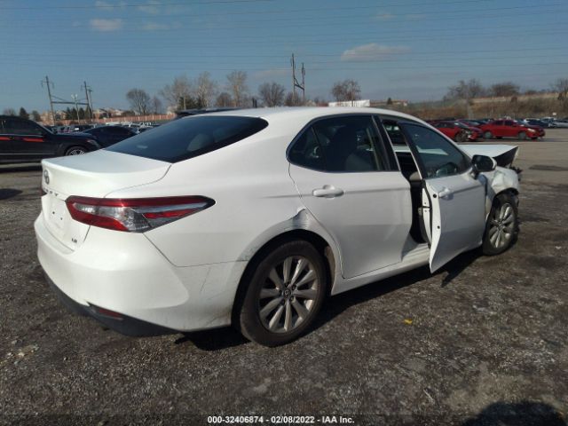 Photo 3 VIN: 4T1B11HK4JU596821 - TOYOTA CAMRY 