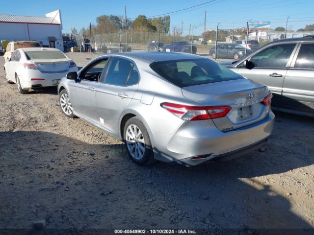 Photo 2 VIN: 4T1B11HK4JU597175 - TOYOTA CAMRY 