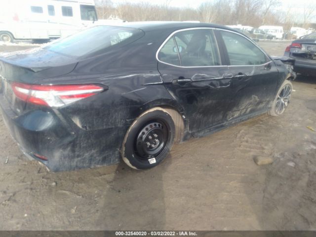 Photo 3 VIN: 4T1B11HK4JU601208 - TOYOTA CAMRY 