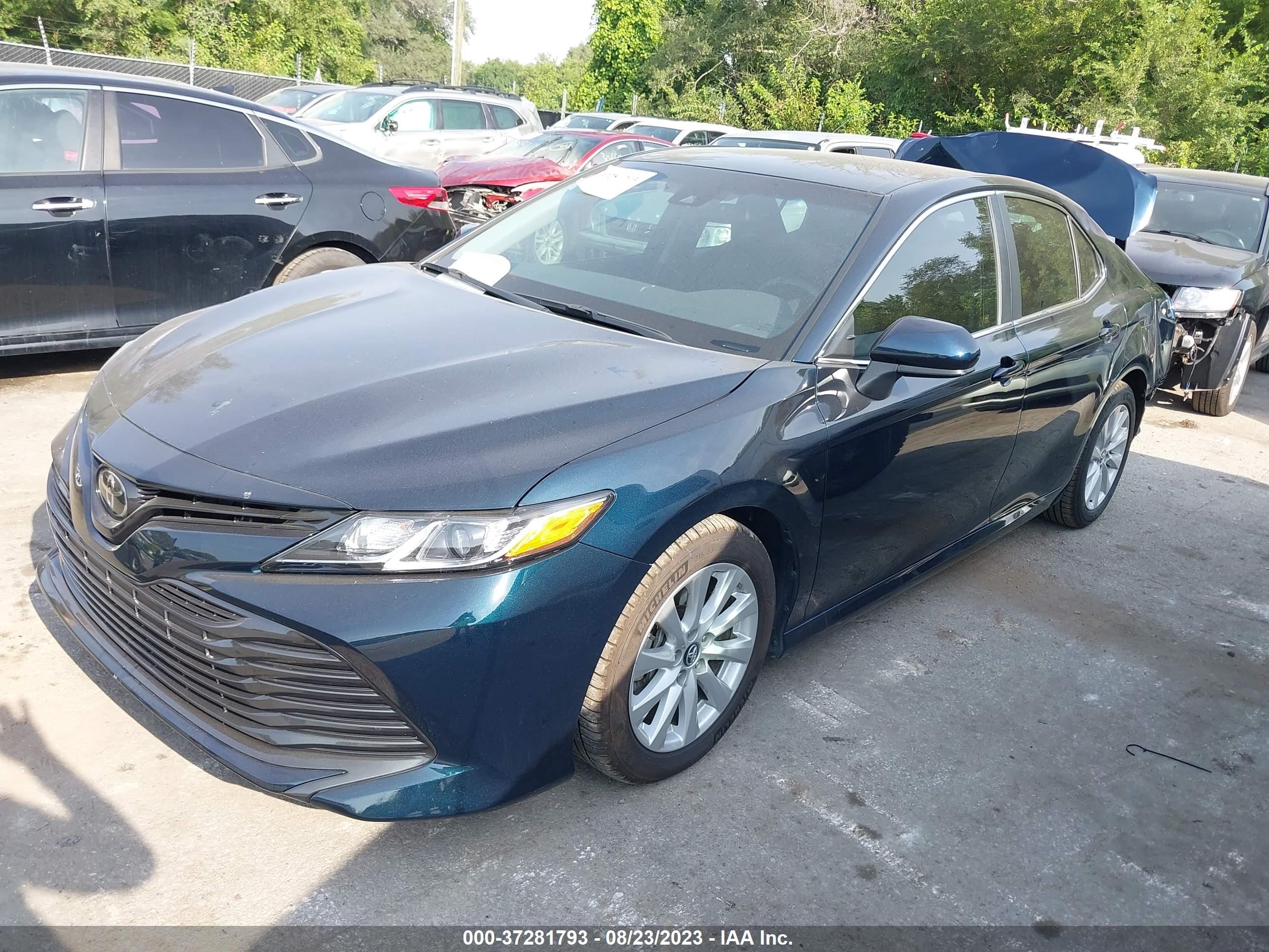 Photo 1 VIN: 4T1B11HK4JU614699 - TOYOTA CAMRY 