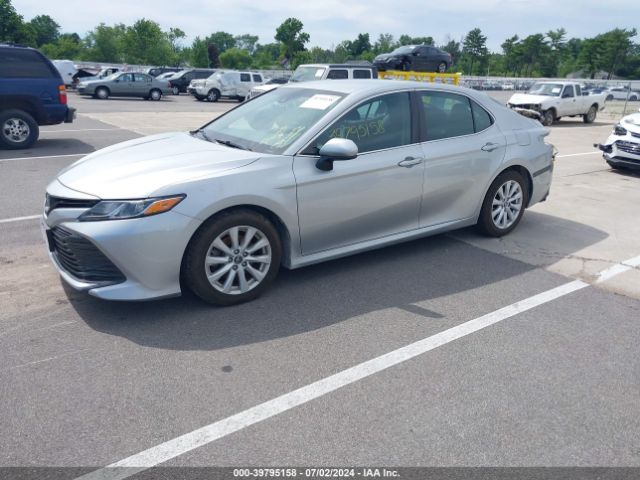 Photo 1 VIN: 4T1B11HK4JU627386 - TOYOTA CAMRY 