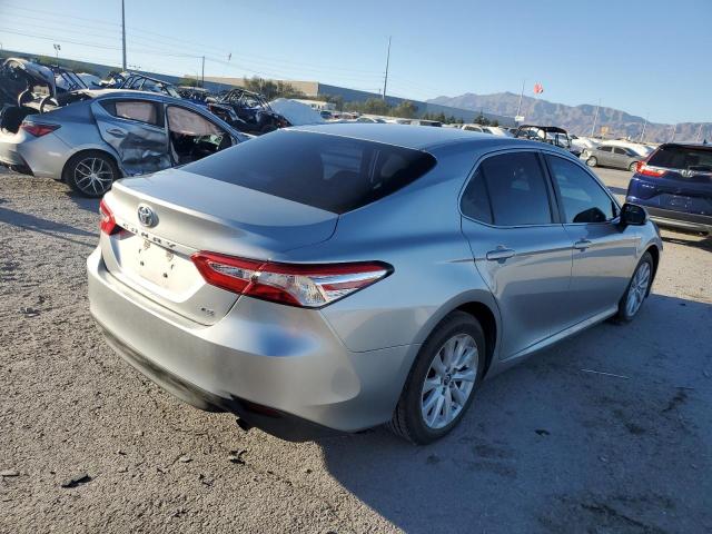 Photo 2 VIN: 4T1B11HK4JU630143 - TOYOTA CAMRY 