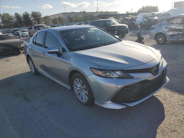 Photo 3 VIN: 4T1B11HK4JU630143 - TOYOTA CAMRY 