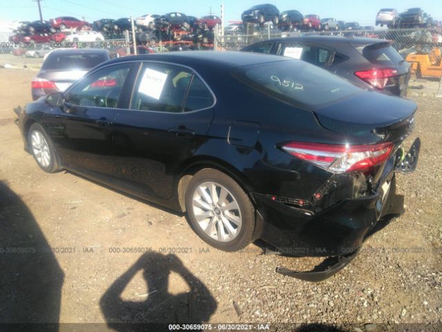 Photo 2 VIN: 4T1B11HK4JU638663 - TOYOTA CAMRY 