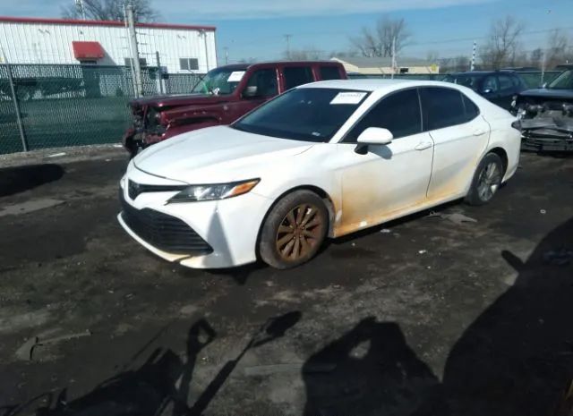 Photo 1 VIN: 4T1B11HK4JU647072 - TOYOTA CAMRY 