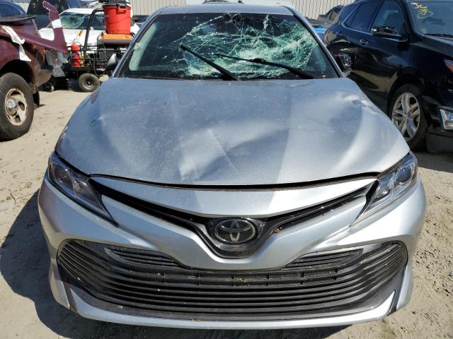 Photo 4 VIN: 4T1B11HK4JU650327 - TOYOTA CAMRY L 