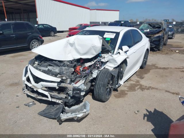 Photo 1 VIN: 4T1B11HK4JU650800 - TOYOTA CAMRY 