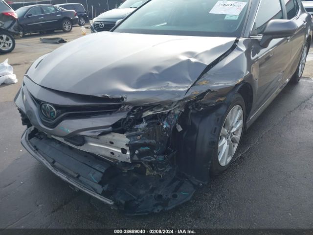 Photo 5 VIN: 4T1B11HK4JU651638 - TOYOTA CAMRY 