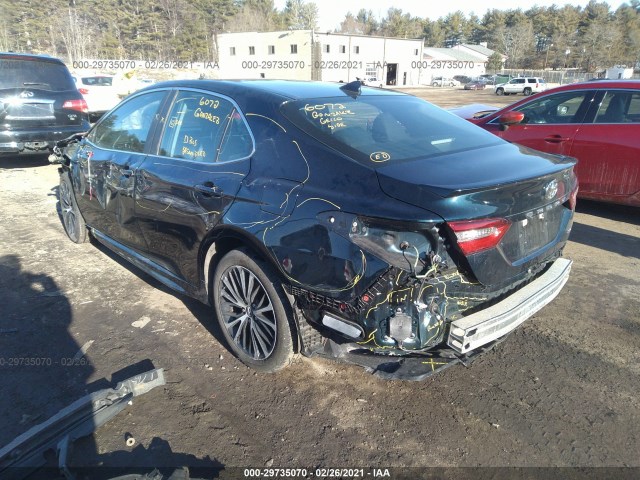 Photo 2 VIN: 4T1B11HK4JU657911 - TOYOTA CAMRY 