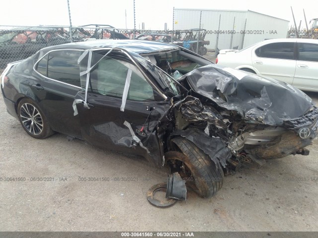 Photo 0 VIN: 4T1B11HK4JU658976 - TOYOTA CAMRY 