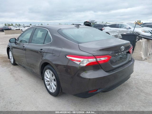 Photo 2 VIN: 4T1B11HK4KU181080 - TOYOTA CAMRY 