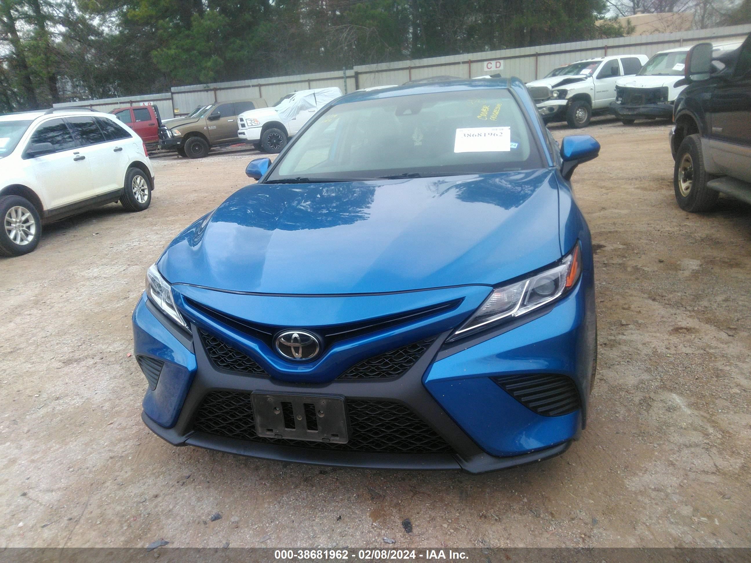 Photo 11 VIN: 4T1B11HK4KU226969 - TOYOTA CAMRY 