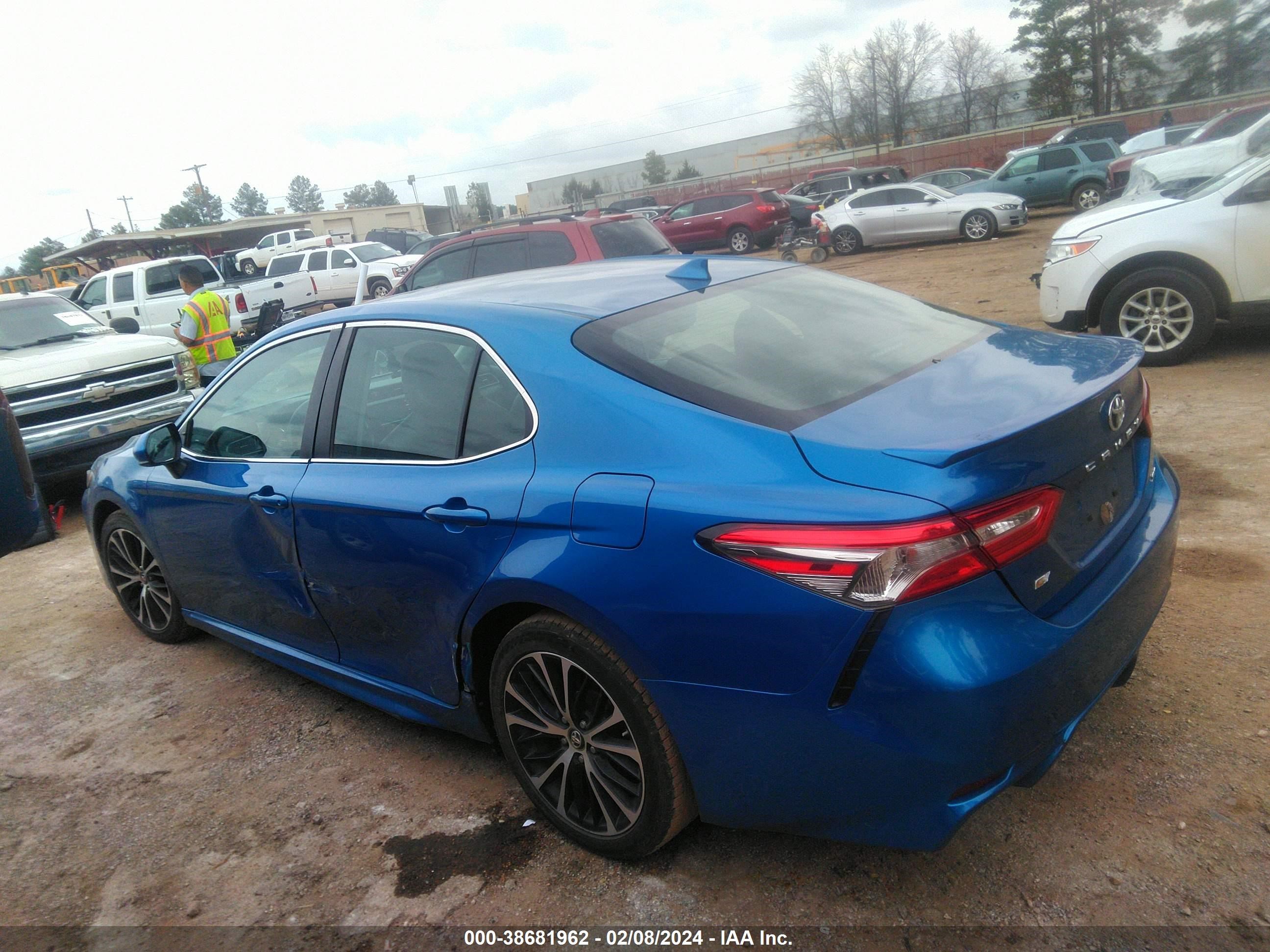 Photo 13 VIN: 4T1B11HK4KU226969 - TOYOTA CAMRY 