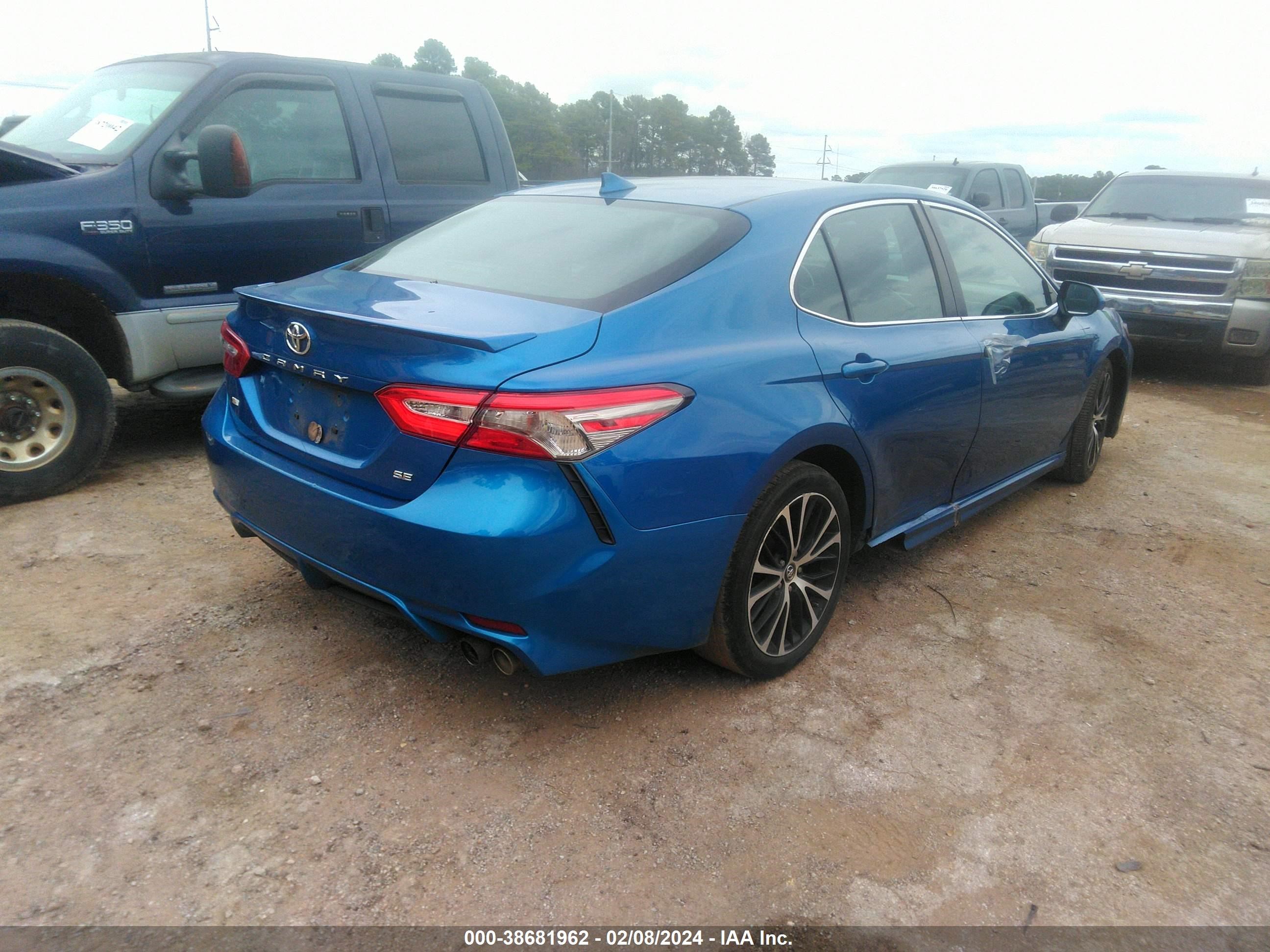 Photo 3 VIN: 4T1B11HK4KU226969 - TOYOTA CAMRY 