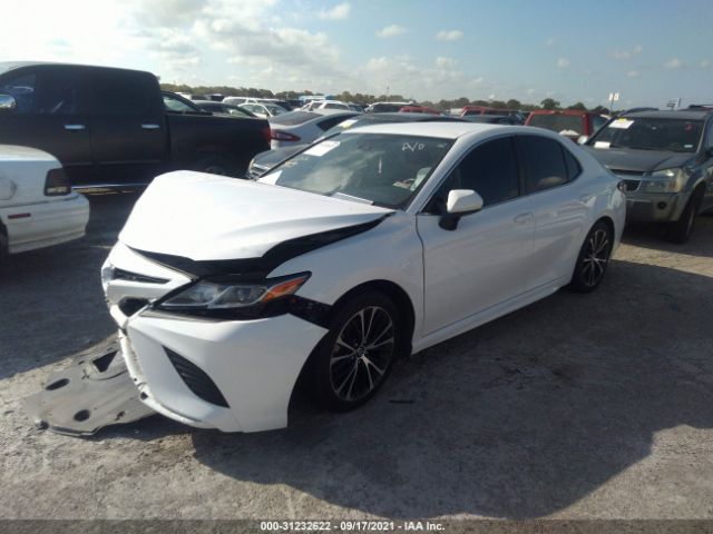 Photo 1 VIN: 4T1B11HK4KU268395 - TOYOTA CAMRY 