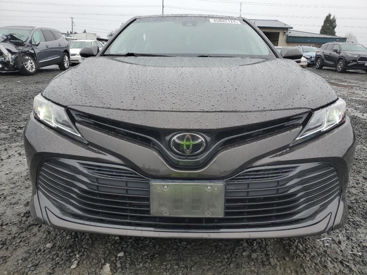 Photo 4 VIN: 4T1B11HK4KU689212 - TOYOTA CAMRY 