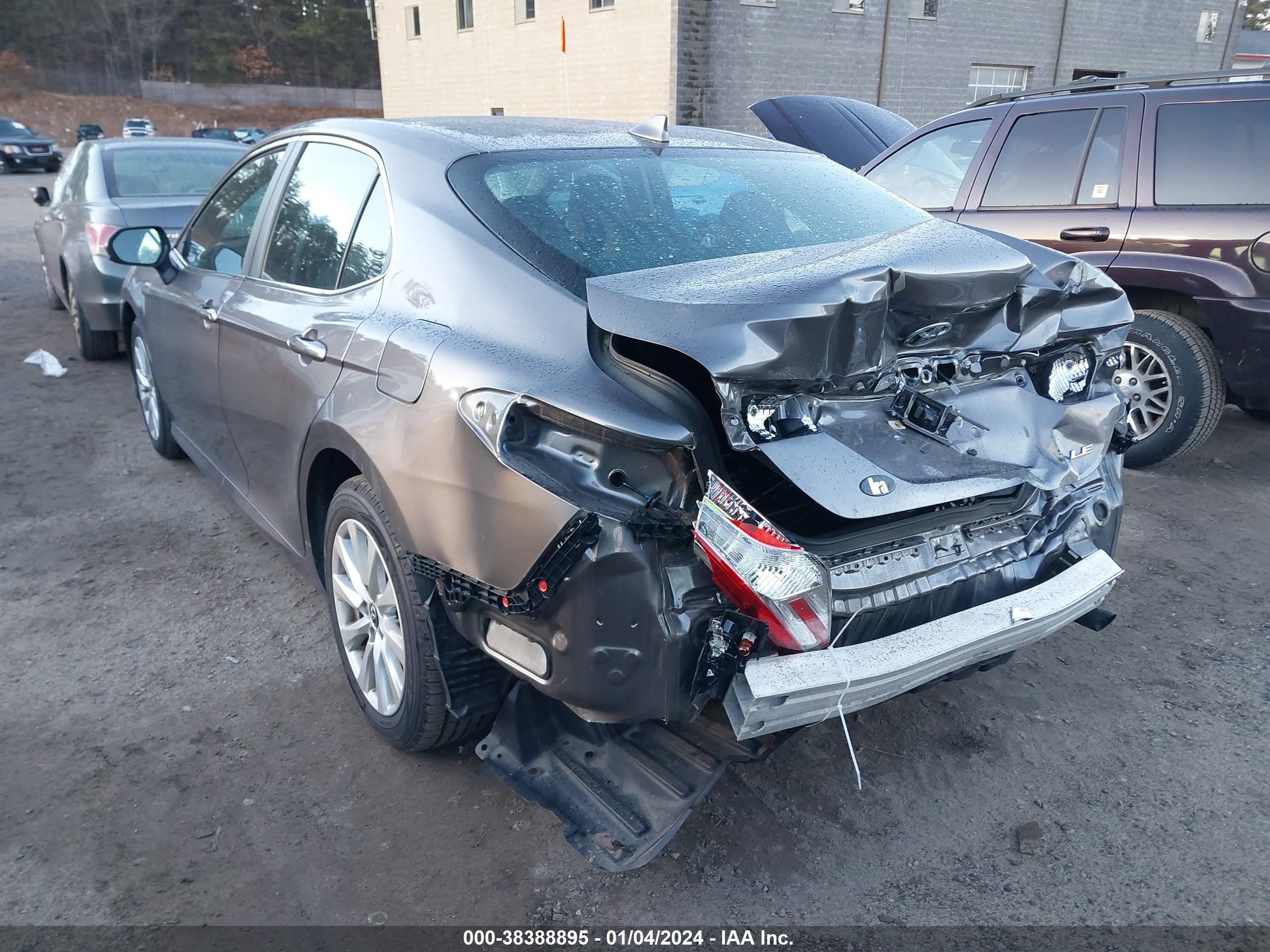 Photo 2 VIN: 4T1B11HK4KU699481 - TOYOTA CAMRY 