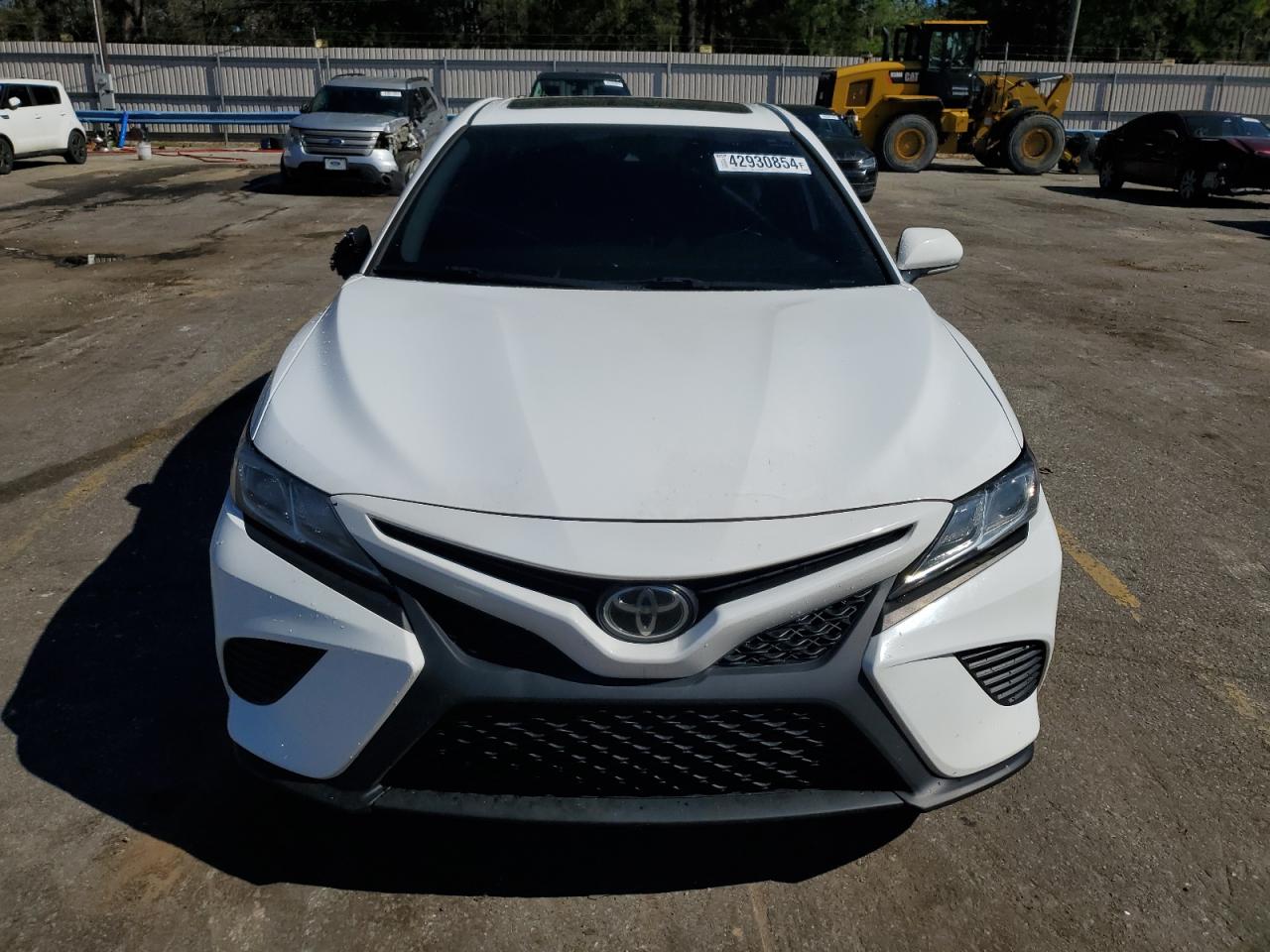 Photo 4 VIN: 4T1B11HK4KU725660 - TOYOTA CAMRY 