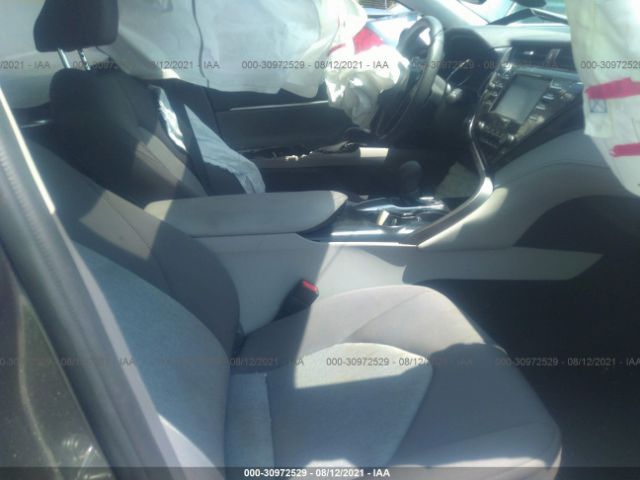 Photo 4 VIN: 4T1B11HK4KU817965 - TOYOTA CAMRY 