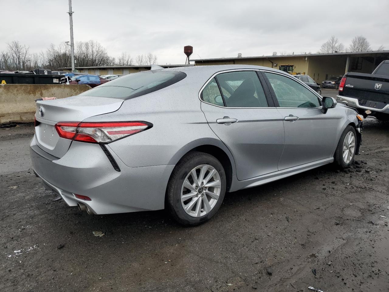 Photo 2 VIN: 4T1B11HK4KU827346 - TOYOTA CAMRY 