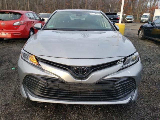 Photo 4 VIN: 4T1B11HK4KU839402 - TOYOTA CAMRY 