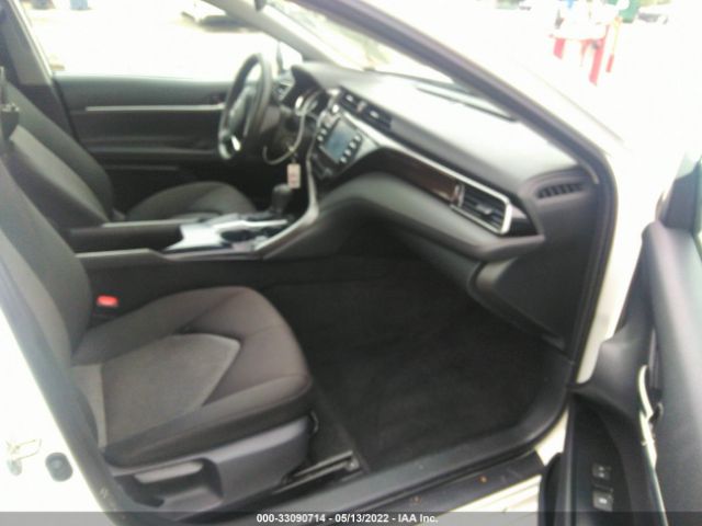 Photo 4 VIN: 4T1B11HK4KU850318 - TOYOTA CAMRY 