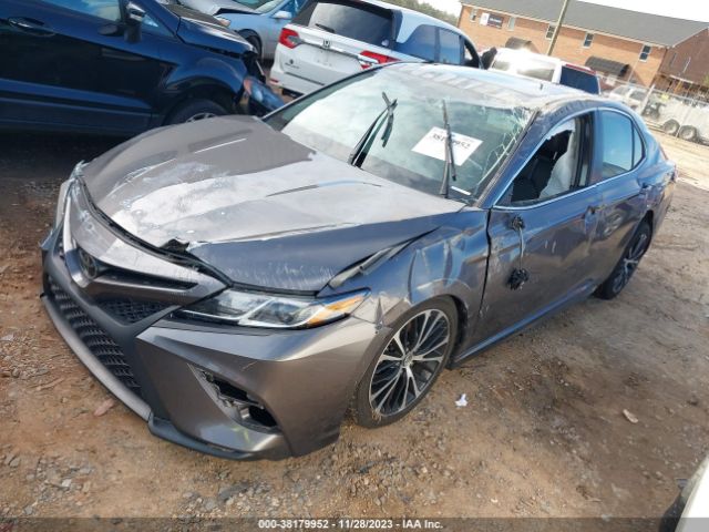 Photo 1 VIN: 4T1B11HK5JU003855 - TOYOTA CAMRY 