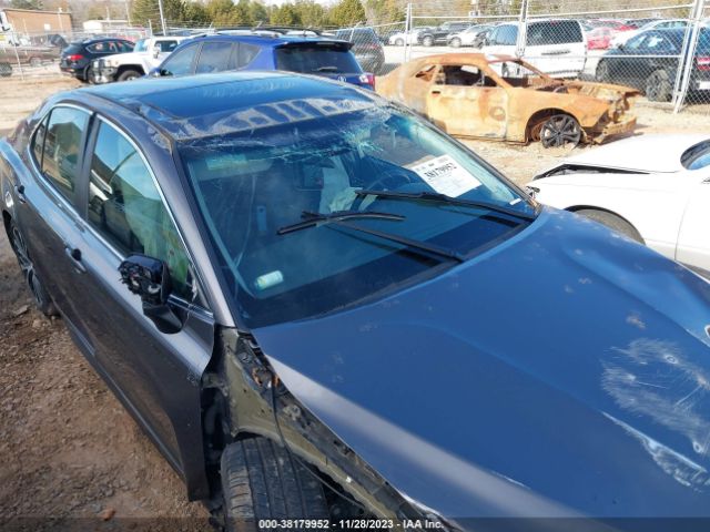 Photo 5 VIN: 4T1B11HK5JU003855 - TOYOTA CAMRY 